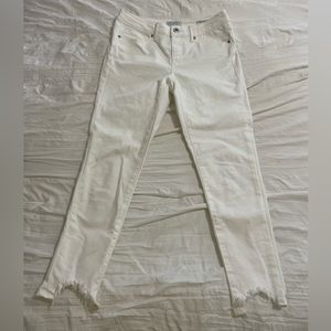 Sofia Jeans Women's Skinny Mid Rise Sharkbite Hem Jeans size 2 short white